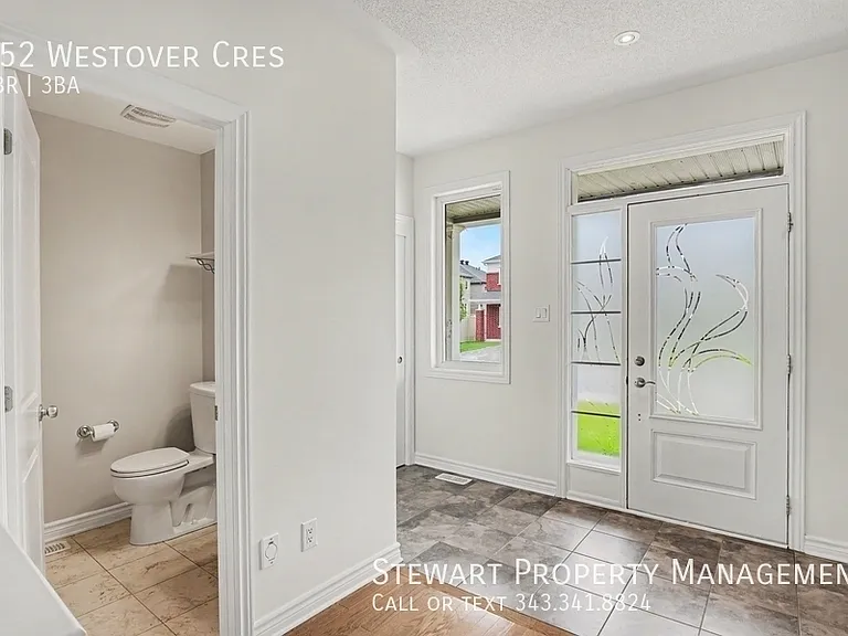 152 Westover Cres — Photo 4