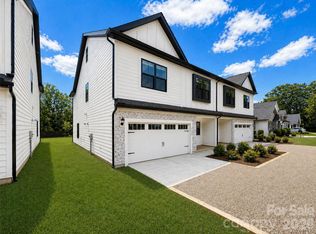 1220 N Sharon Amity Rd, Charlotte, NC 28211