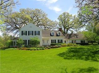 223 Firth Rd, Inverness, IL 60067