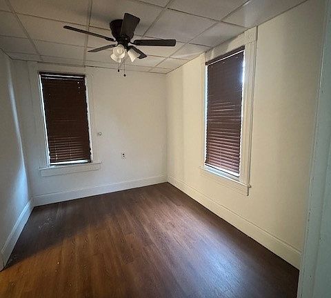4th image of 106 E Hill St