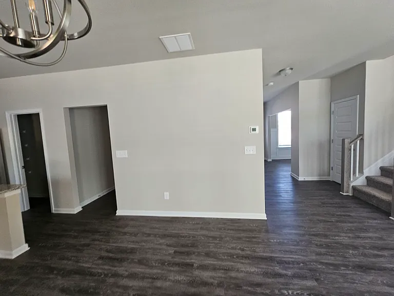 235 Presidents Way — Photo 5