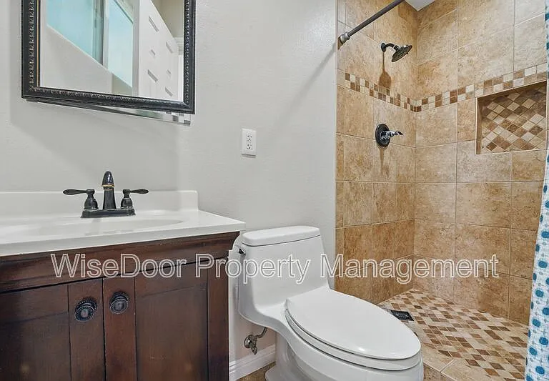 387 E Nubia St — Photo 22