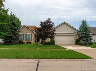 46867 Creekside Blvd, Macomb, MI
