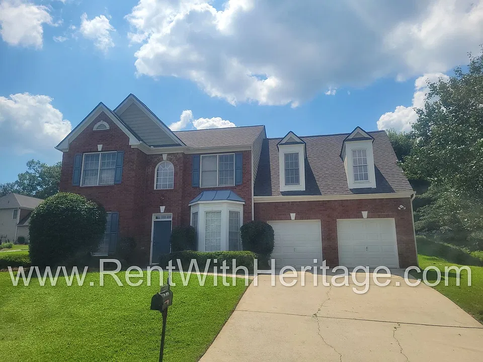 2924 Villa Lake Dr