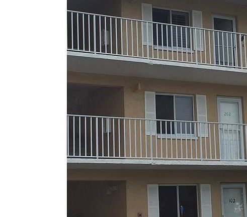 2nd image of 3051 Sandpiper Bay Cir APT I302