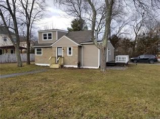 22 Midway Dr, Monroe, NY 10950