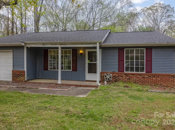 6005 Fringe Tree Dr, Charlotte, NC 28227
