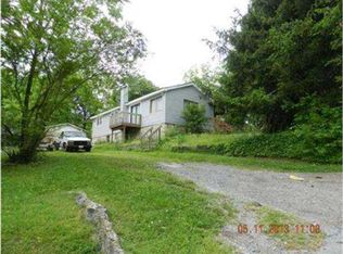 65 Spring St, Rossville, GA 30741