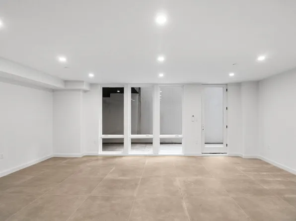 87 Carlton Avenue image 20 of 21