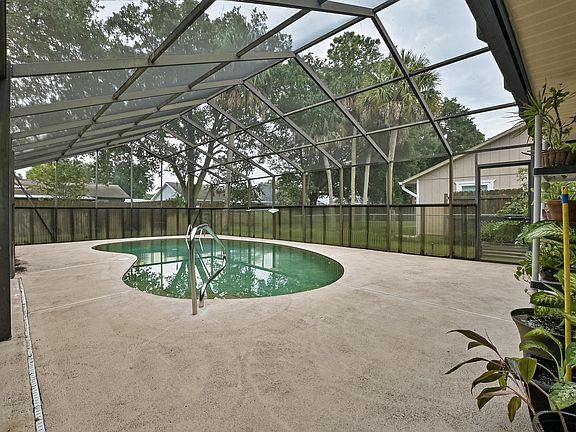 2nd image of 1018 Whiporwill Dr