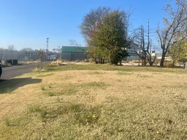 1111 S Campbell St, Hopkinsville, KY 42240