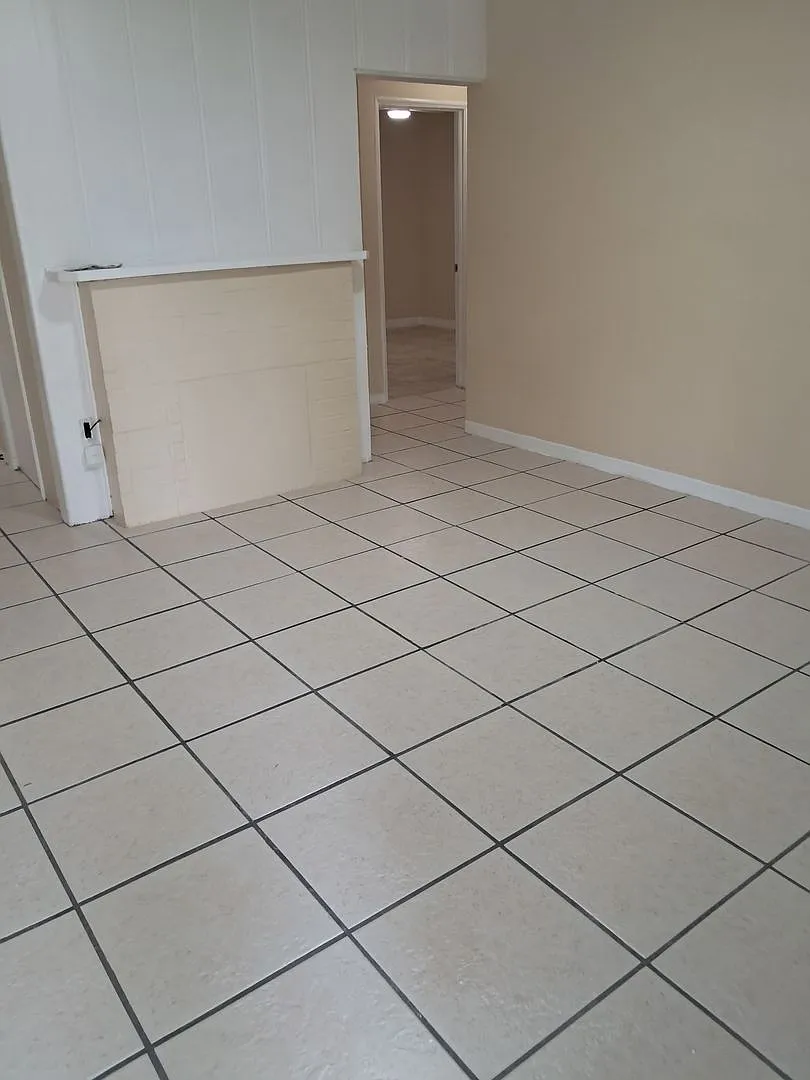 Annual 3BR 2BA close to shopping, restaurants, beaches, and more — Photo 4