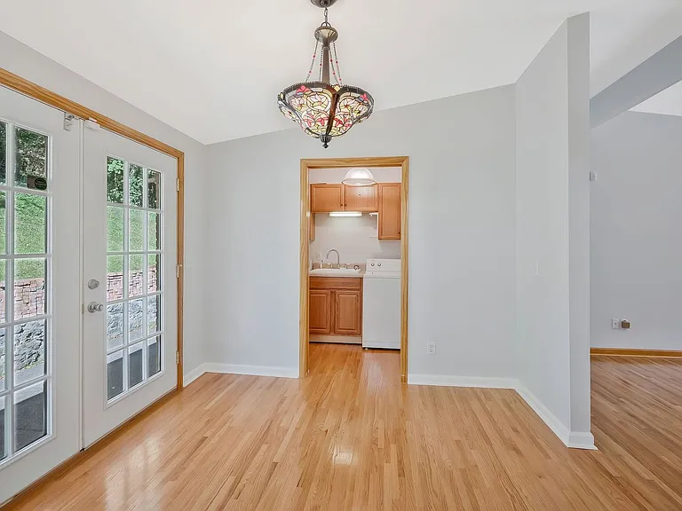 4857 Torbay Dr — Photo 11