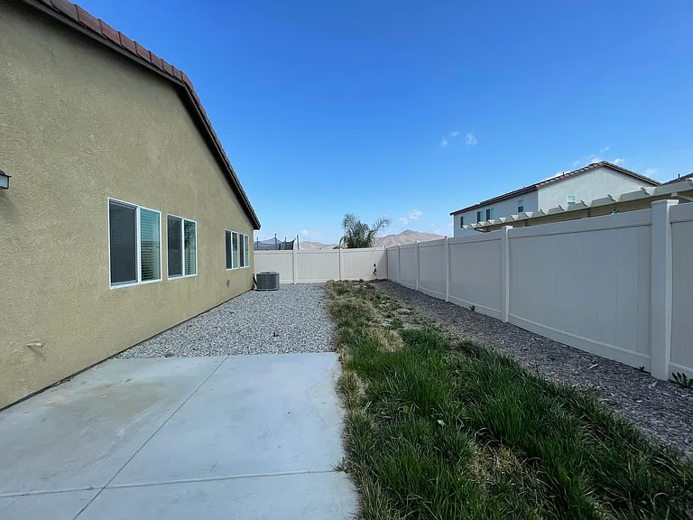29266 Bronco Ct — Photo 14