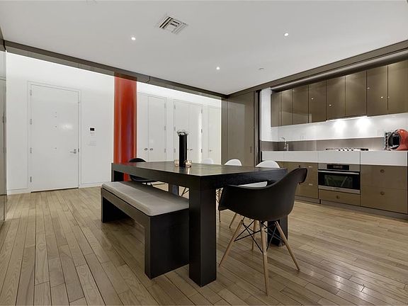 2nd image of 16-20 W 19th St APT 2E