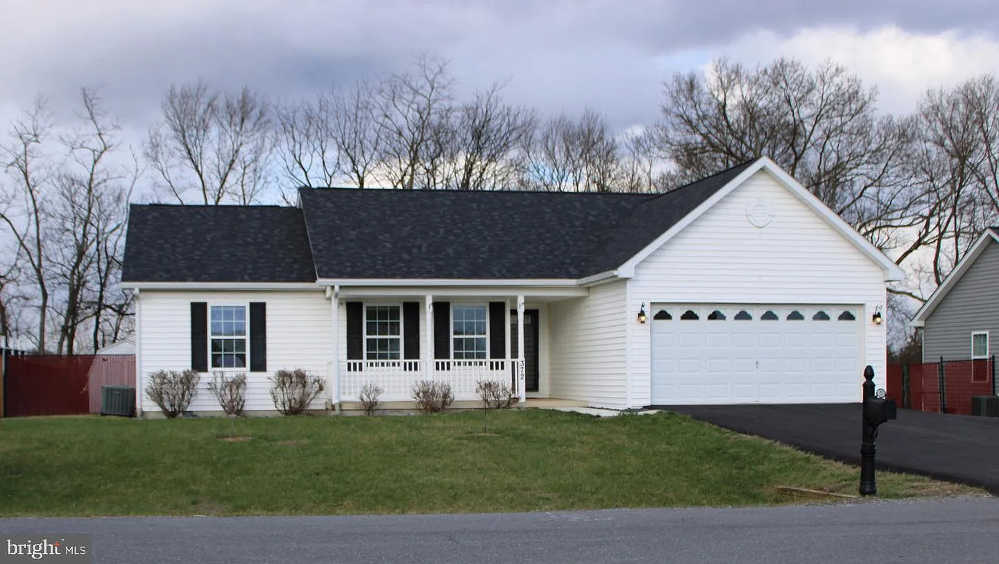 372 Marlowe Dr photo 1