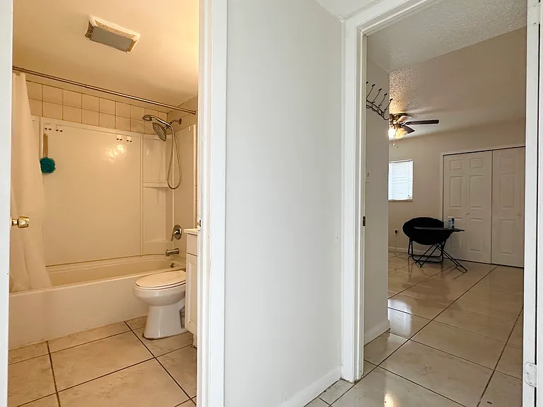 123 Scottsdale Sq #123 — Photo 6
