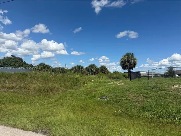 9006 Maywood Cir, Labelle, FL 33935