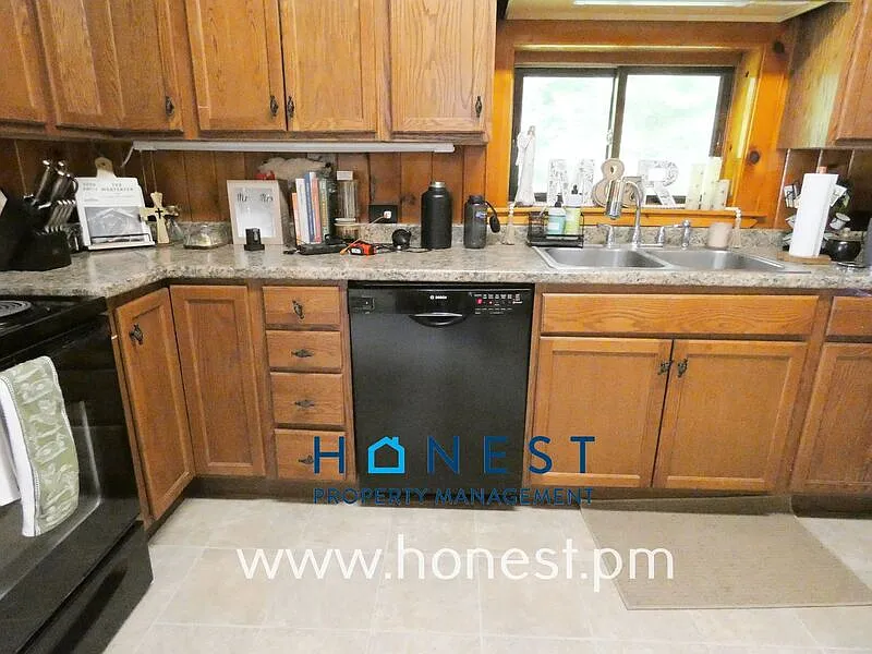2 bed, 1.0 bath, 864 sqft, $1,850 — Photo 3