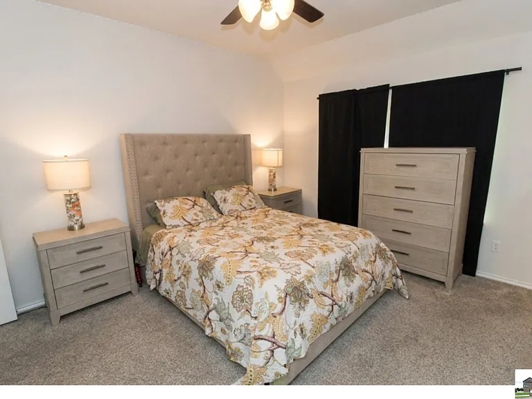 2478 Bee Creek Dr — Photo 5
