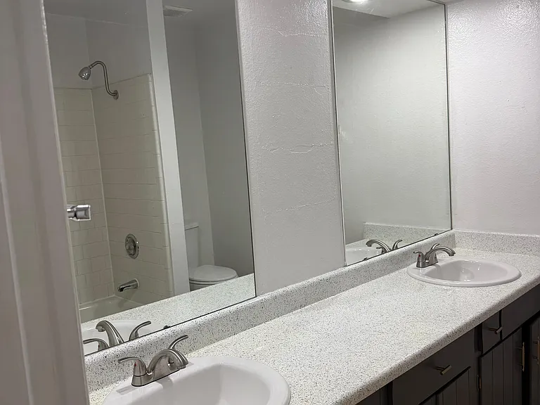 3625 N 38th St #72 — Photo 11