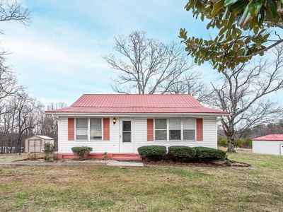1933 Grit Rd, Hurt, VA, 24563