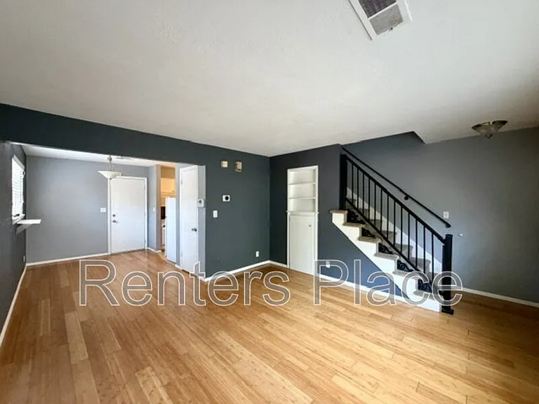 2418 E 59th Ct #4 — Photo 9