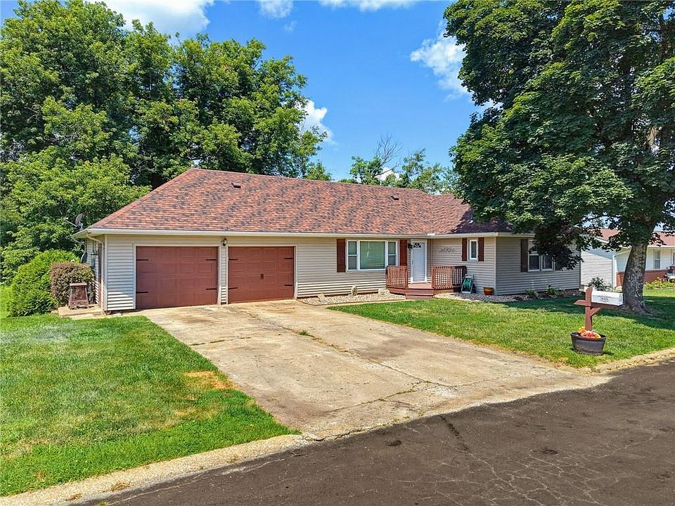 1st image of 1105 Lake Manor Dr