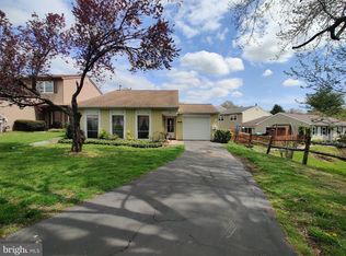 10 Prince Philip Ct, Newtown, PA 18940