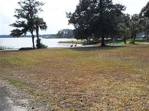 4th image of Interlake Dr