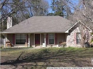 8301 Olivia Dr, Denham Springs, LA 70706