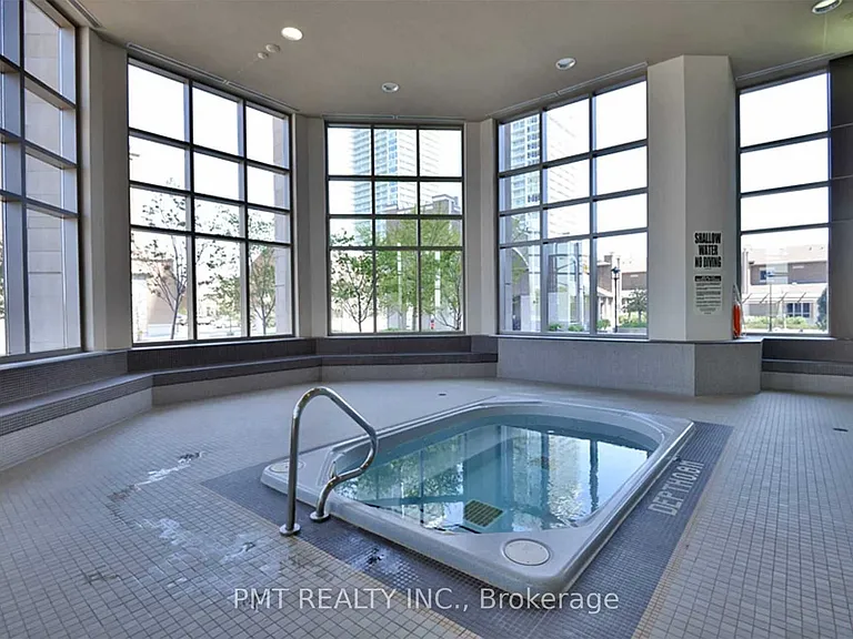 388 Prince Of Wales Dr #305 — Photo 17