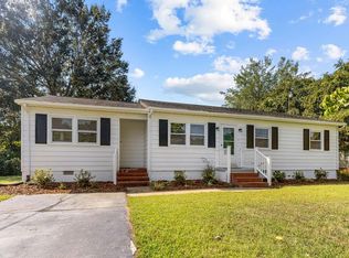 3248 Providence Rd, Hayes, VA 23072