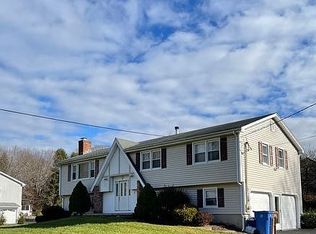 7 Wigwam Dr, Shelton, CT 06484