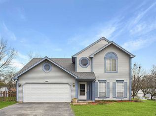 664 Natoma Ct, Elgin, IL 60120