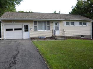 211 Briarcliff Rd, Syracuse, NY 13214