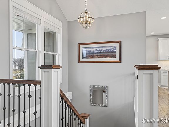3rd image of 3822 Cherry Blossom Dr NE