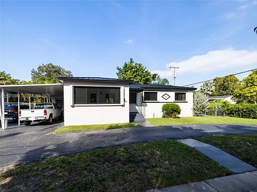 3401 SW 17th St Photo 1