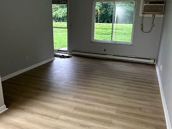 3rd image of 607 S Linden Ave #5