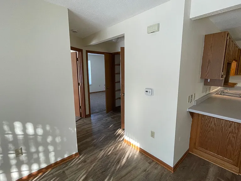 910-912 Fox Creek Dr — Photo 13