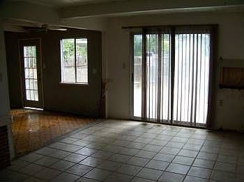 5th image of 1047 Canna Way