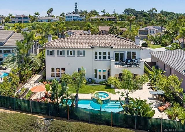 Amazing Luxurious Home with Ocean Views, Pool, Spa, Firepit, BBQ