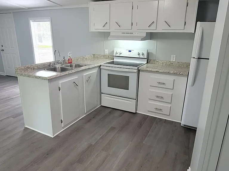44 Racoon St — Photo 1