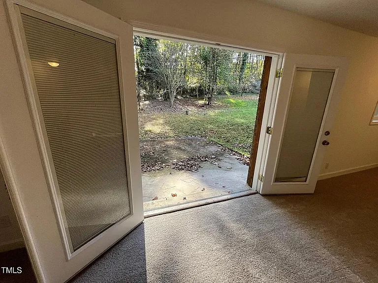 916 Forge Rd — Photo 27