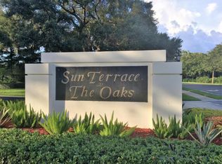 2004 Silverleaf Oak Ct, Palm Beach Gardens, FL 33410
