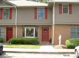 102 Old Cooper Sq, Chapel Hill, NC 27517