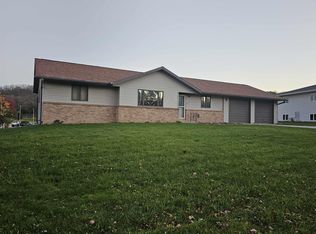 803 Clearview Dr, Decorah, IA 52101