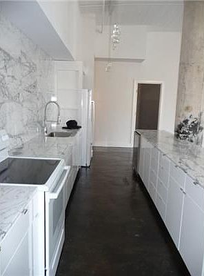 3rd image of 441 Gravier St #2