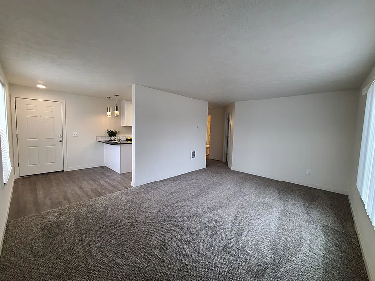 827 E Ermina Ave — Photo 8