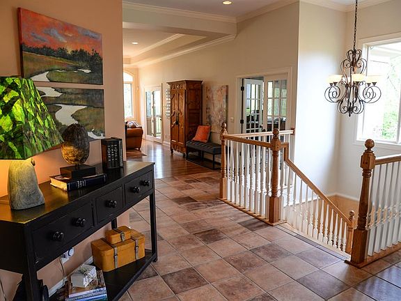 4th image of 347 Ashley Ln